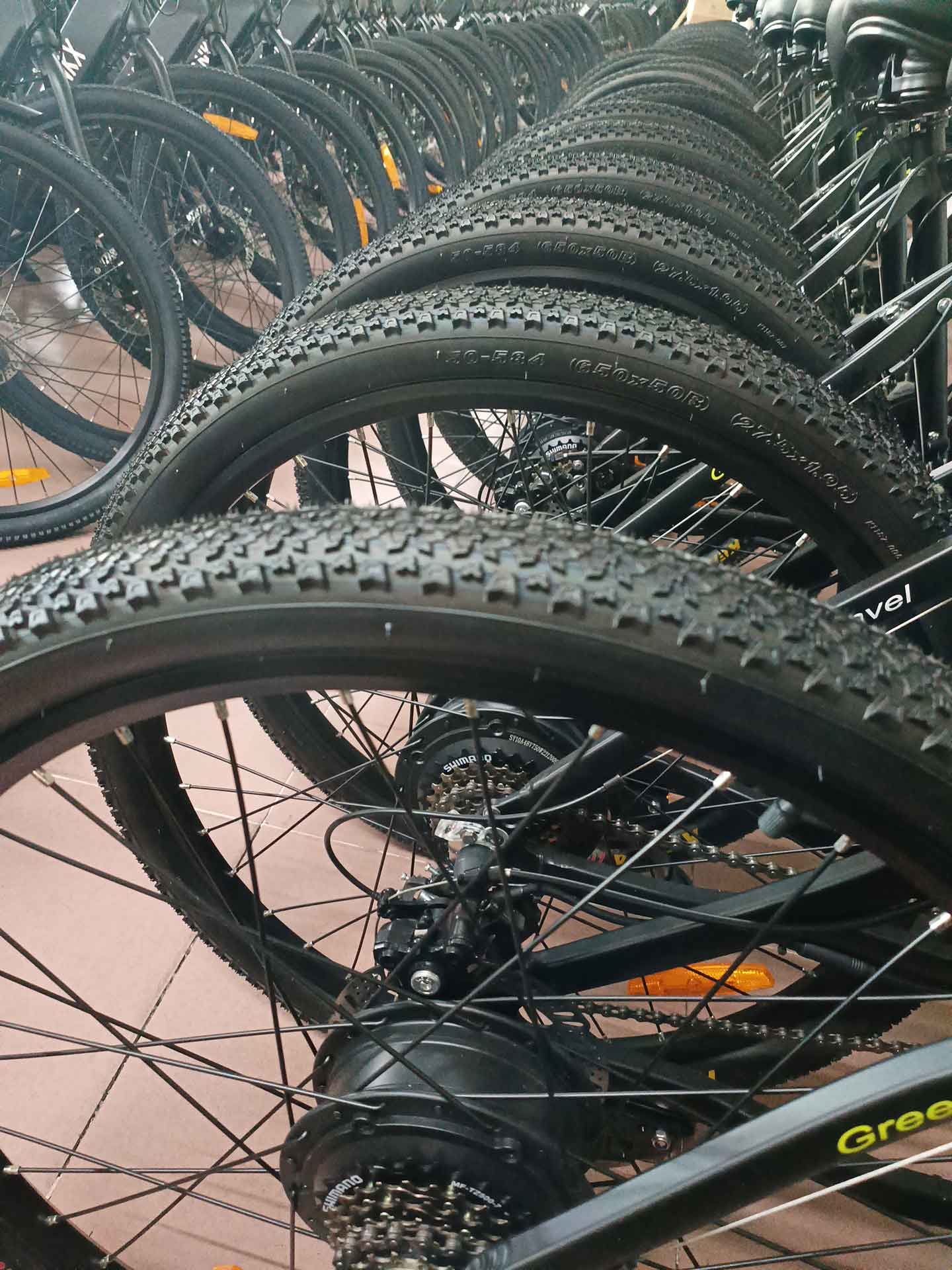 高性能電動自転車用タイヤ – E-Bike向けの究極のトラクション、パンク防止、そして長持ちする耐久性 - HOTEBIKE - 1